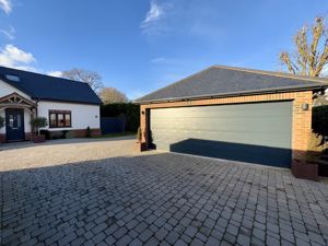 Photo 30- click for photo gallery